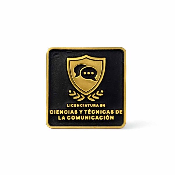 PIN LICENCIATURA EN CIENCIAS Y TECNICAS DE LA COMUNICACIÓN DORADO Y NEGRO
